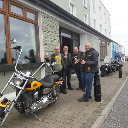 Ξενοδοχείο The Beach 3*